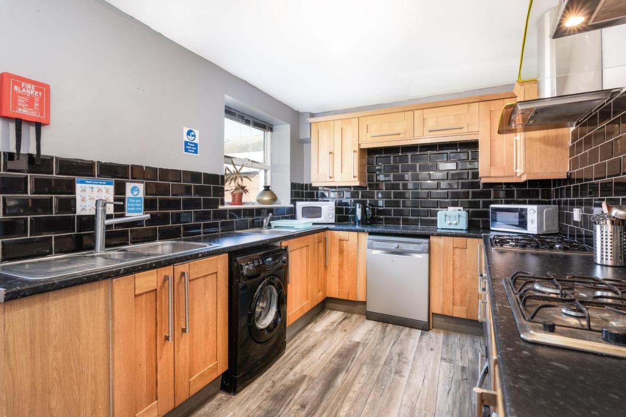 Sunderland City Centre Apartments Free Parking And Wi-Fi Exterior photo